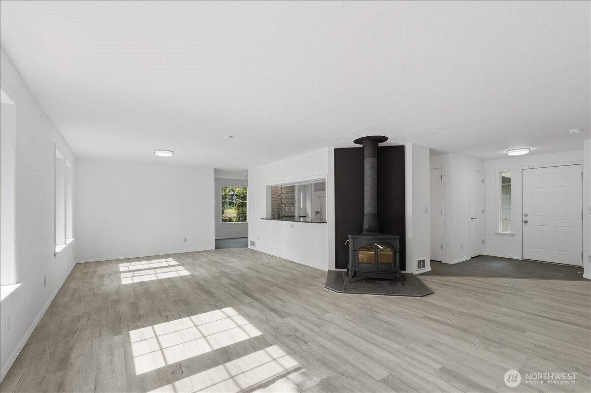 14135 Vail Road Property Photo 4