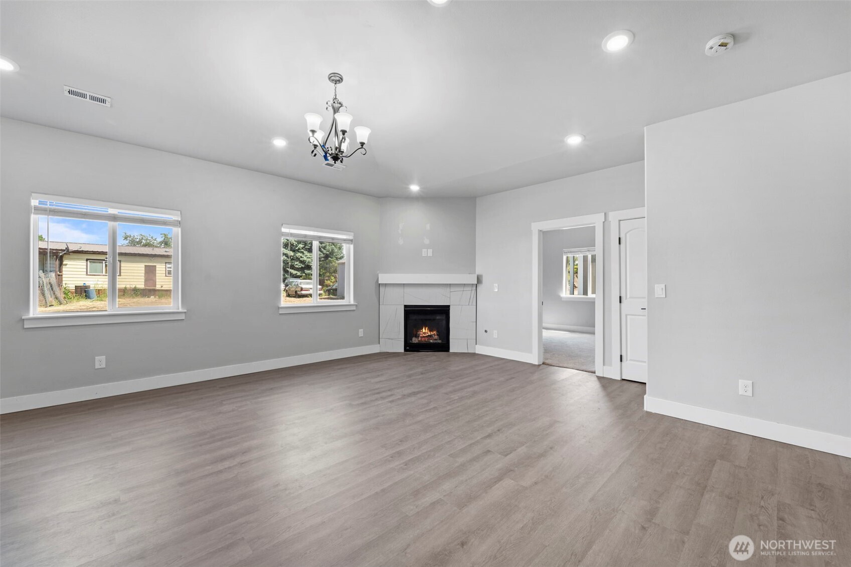 740 S Sixth Avenue Property Photo 15