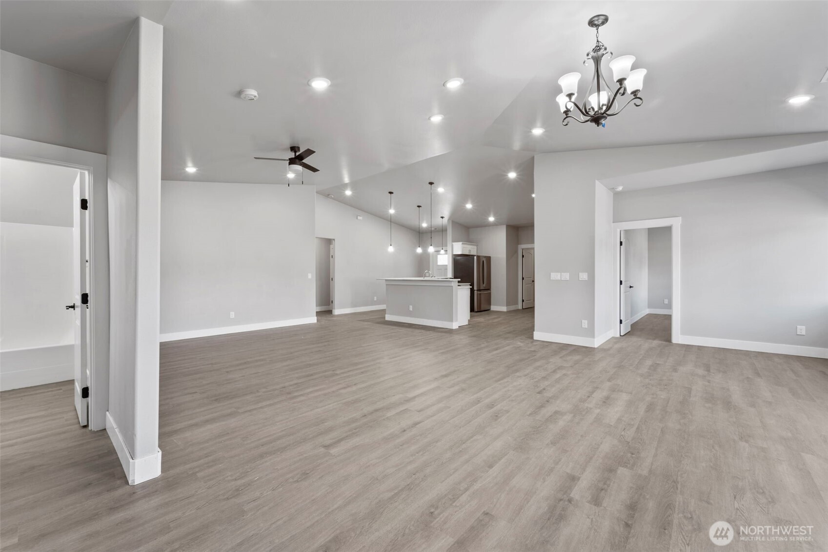 740 S Sixth Avenue Property Photo 16