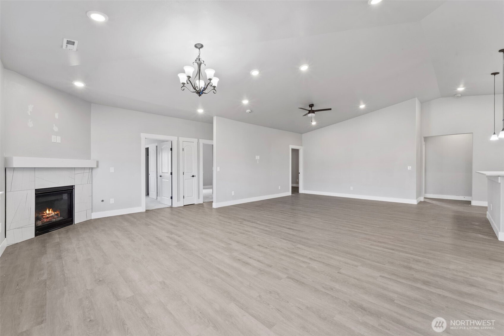 740 S Sixth Avenue Property Photo 19