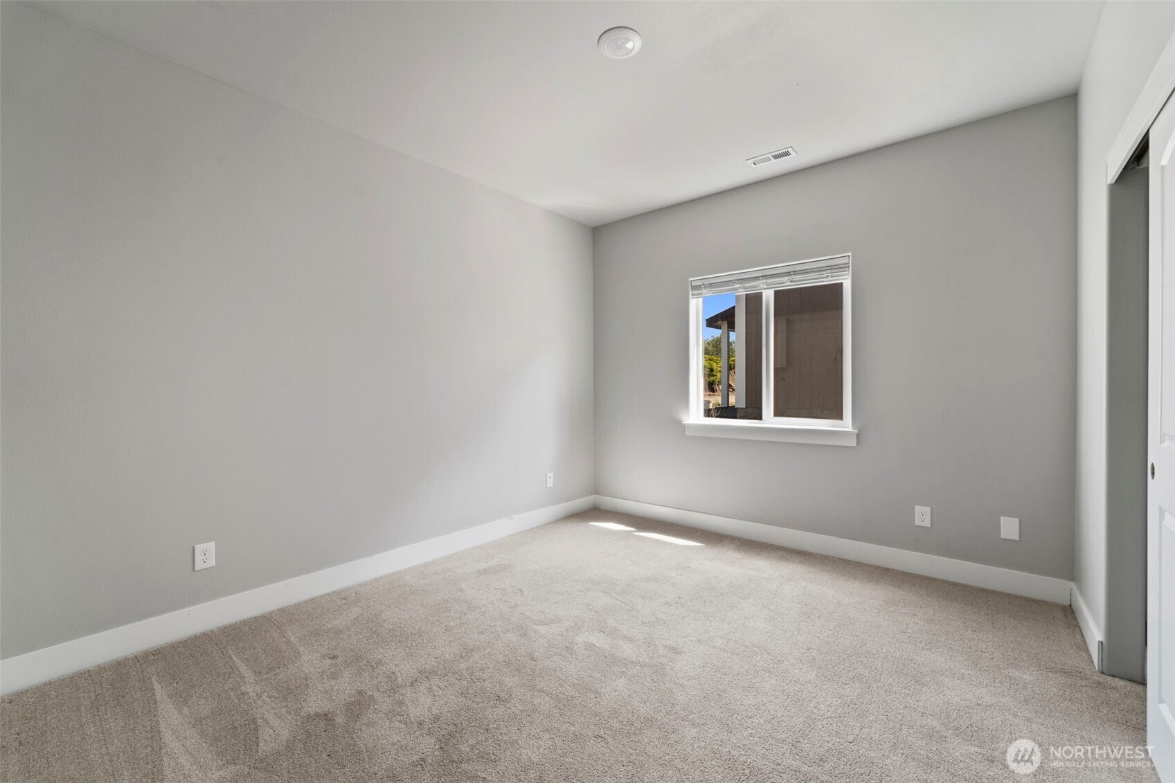 740 S Sixth Avenue Property Photo 20