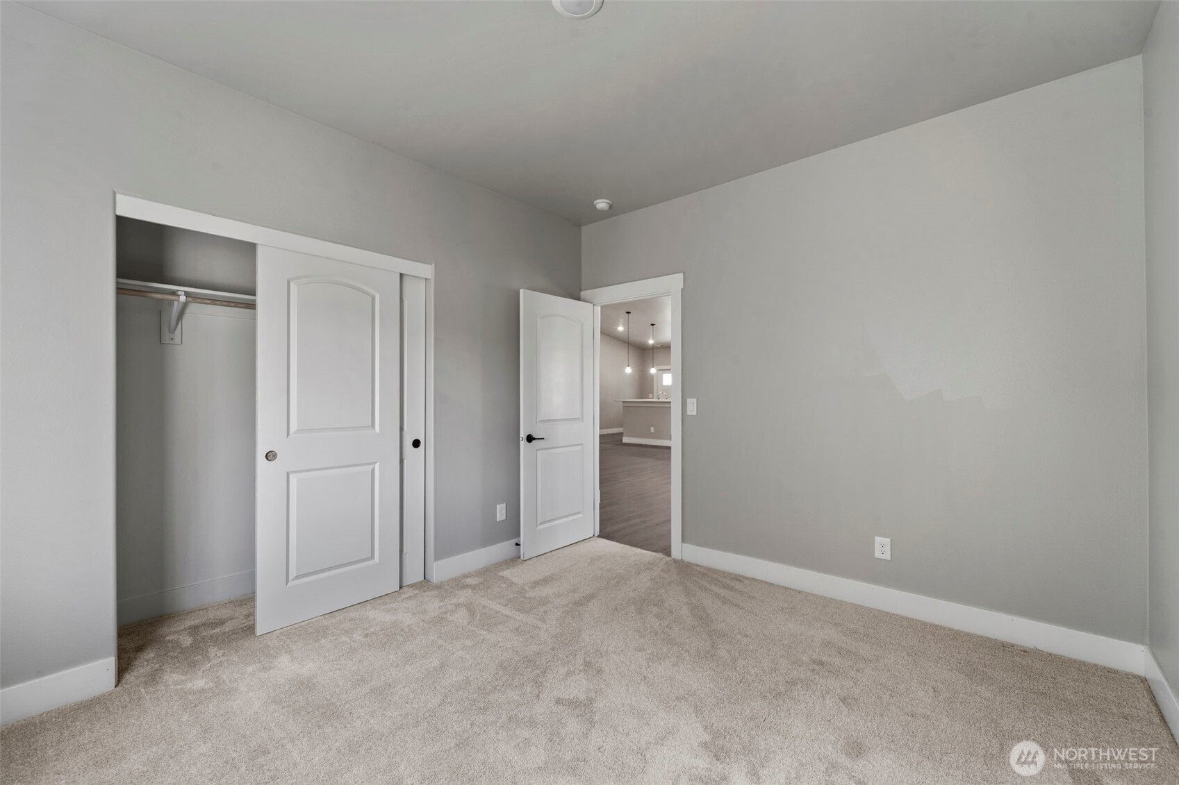 740 S Sixth Avenue Property Photo 21