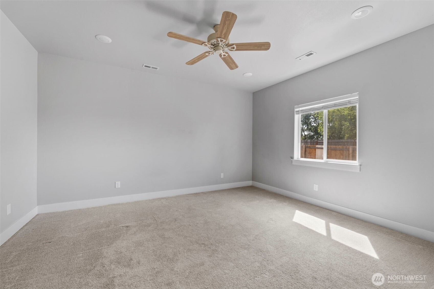740 S Sixth Avenue Property Photo 25