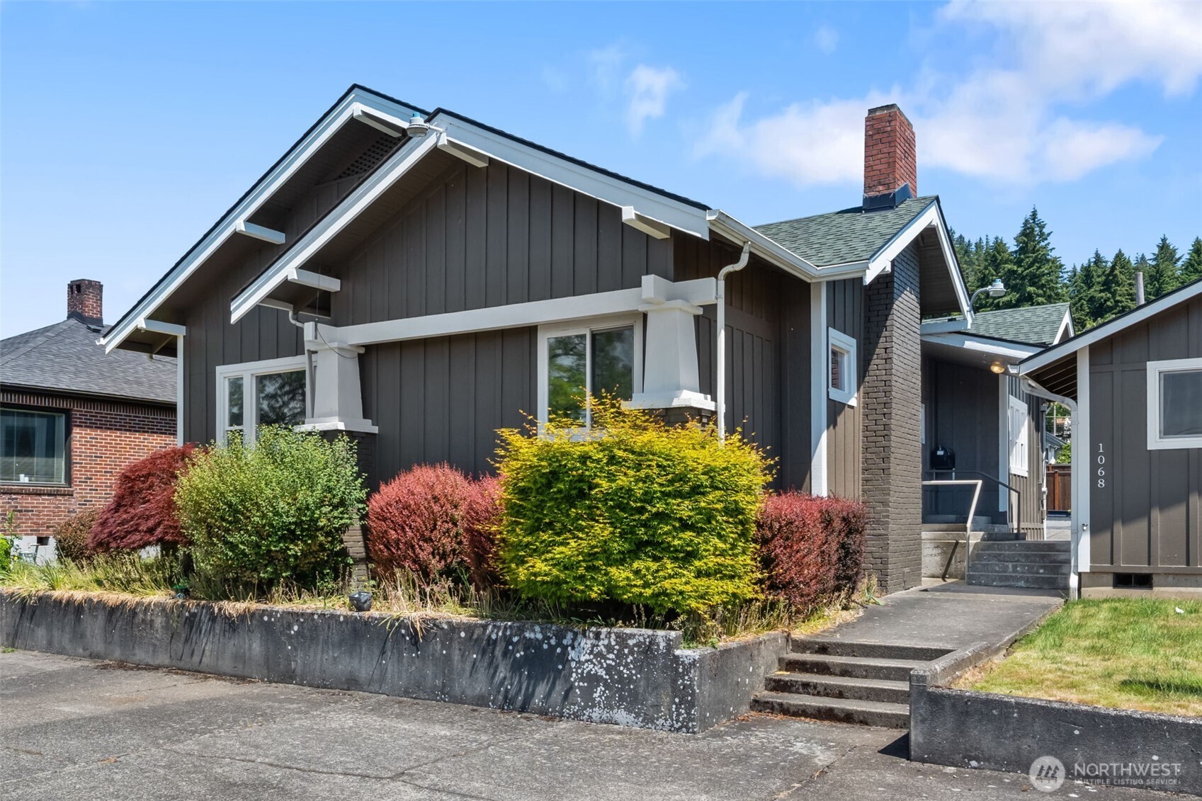 1068 S Market Boulevard Property Photo 2