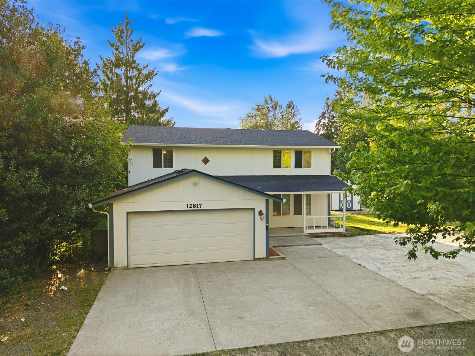 12817 Kapowsin Highlands Drive Property Photo 1