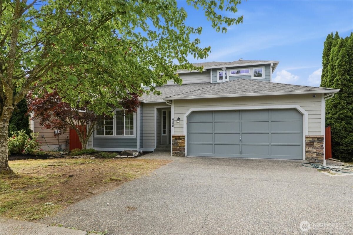 8228 184th Street Ct Property Photo 1