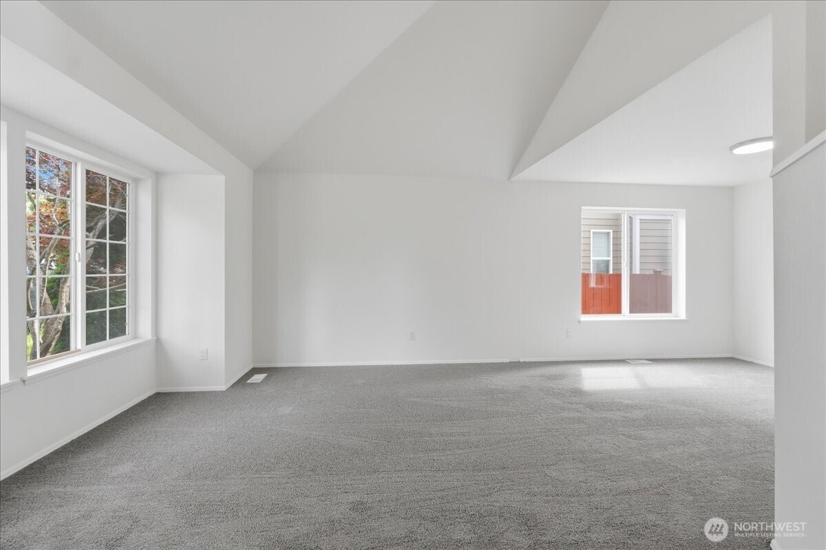 8228 184th Street Ct Property Photo 4