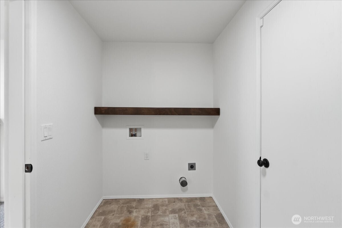 8228 184th Street Ct Property Photo 12