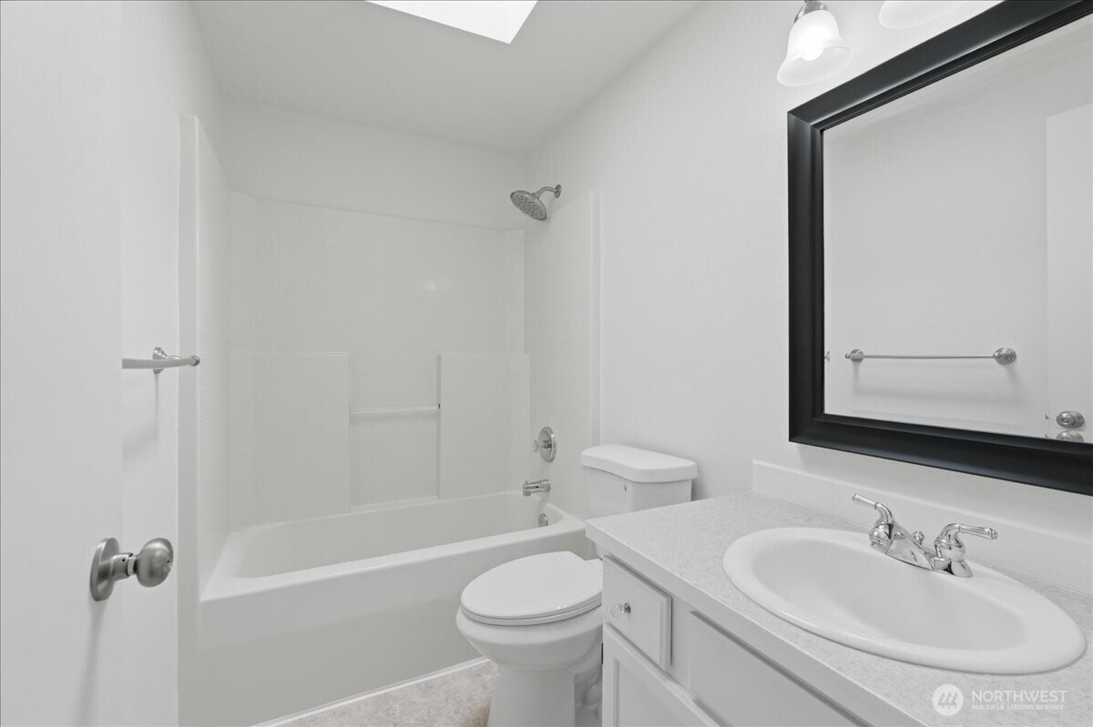 8228 184th Street Ct Property Photo 20