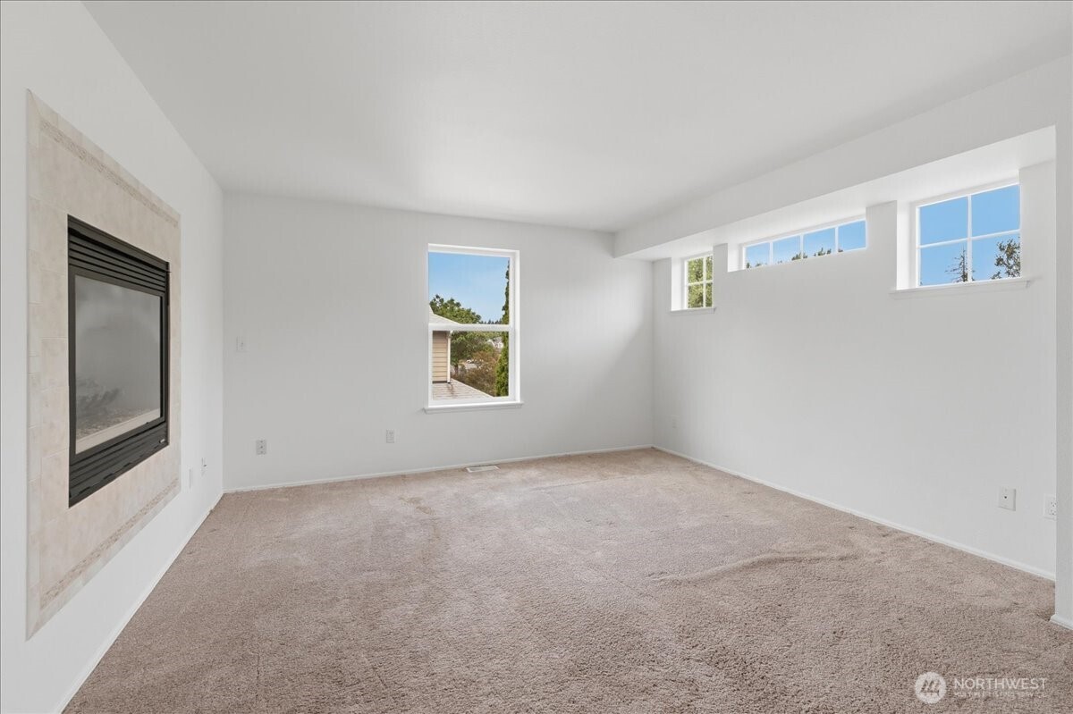 8228 184th Street Ct Property Photo 21