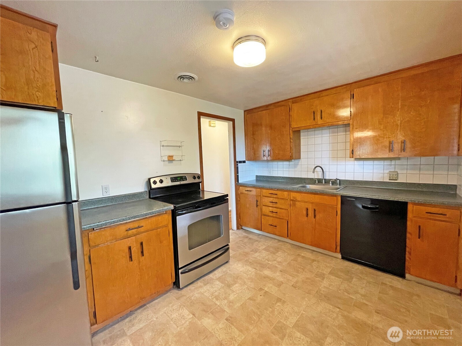 1706 Ne 82nd Street Property Photo 8