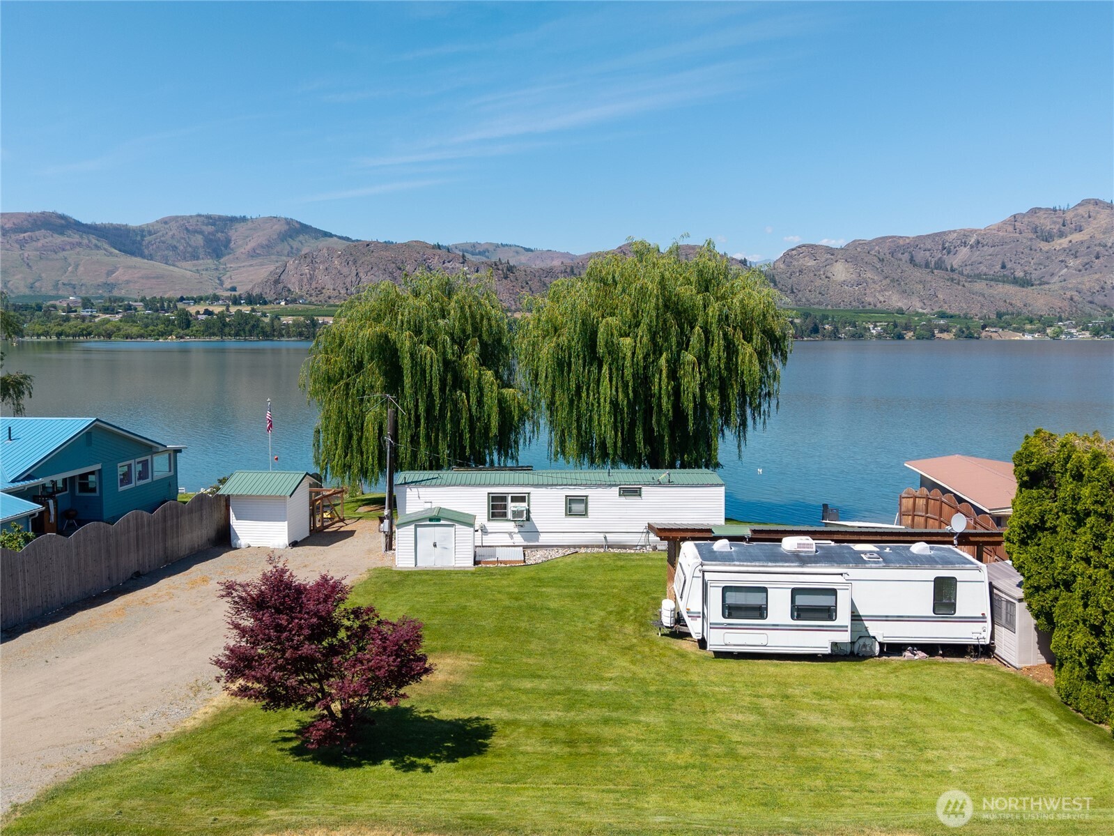 23 Lakeview Loop Property Photo 1