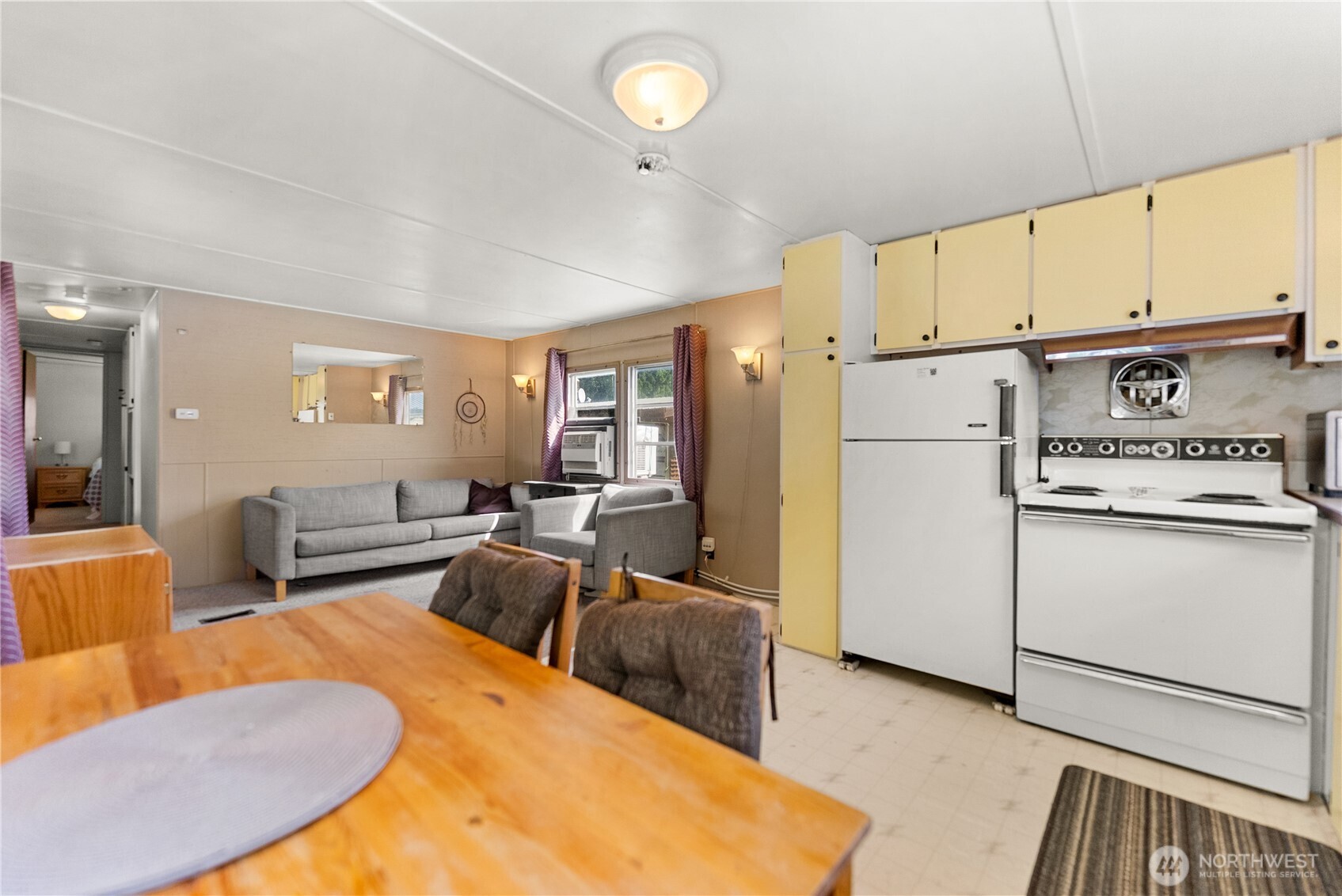 23 Lakeview Loop Property Photo 9