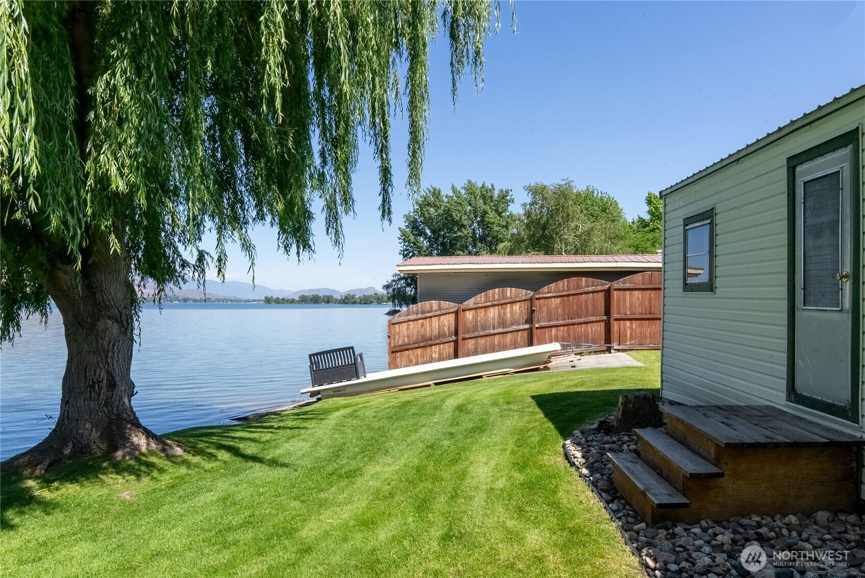 23 Lakeview Loop Property Photo 22