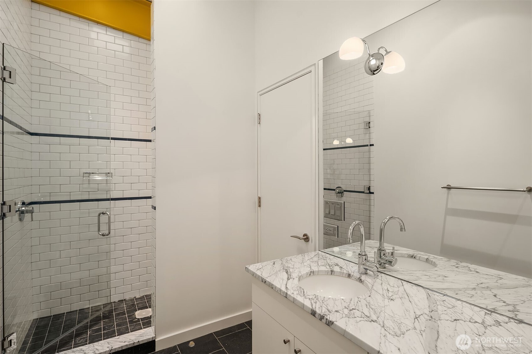 2531459 Property Photo 20