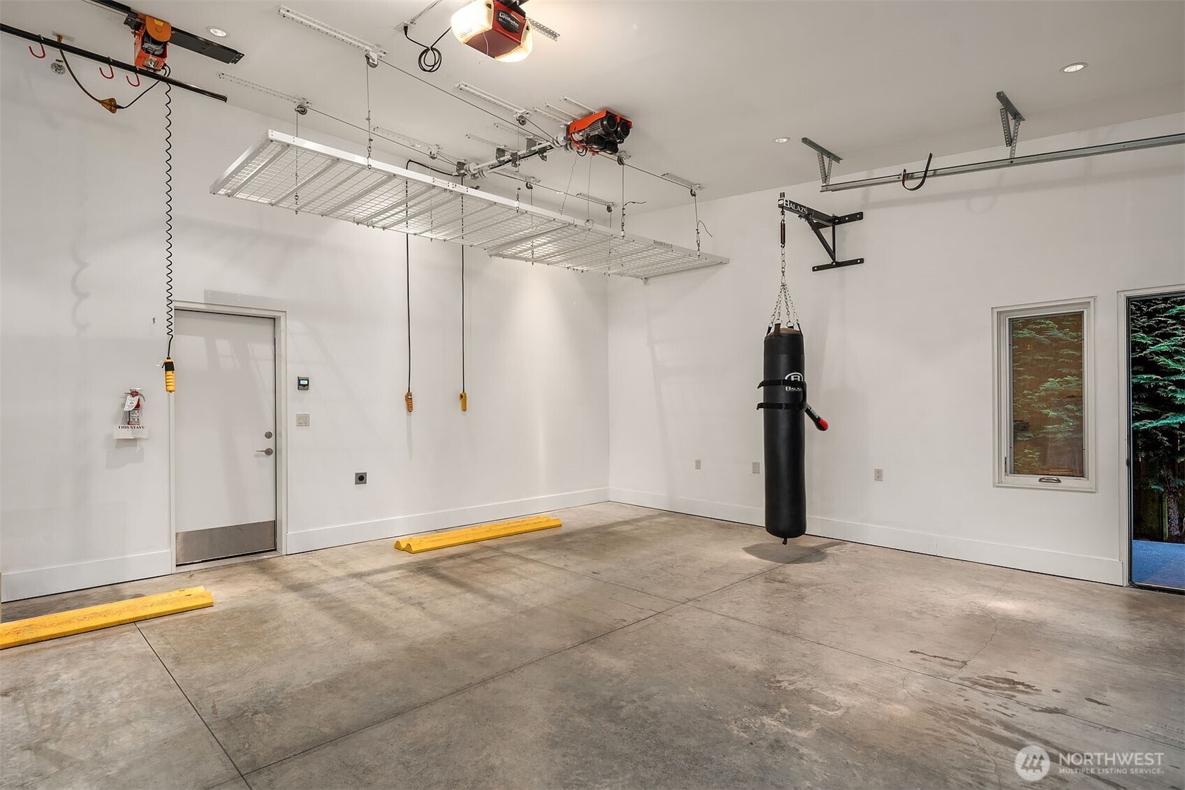 2531459 Property Photo 27