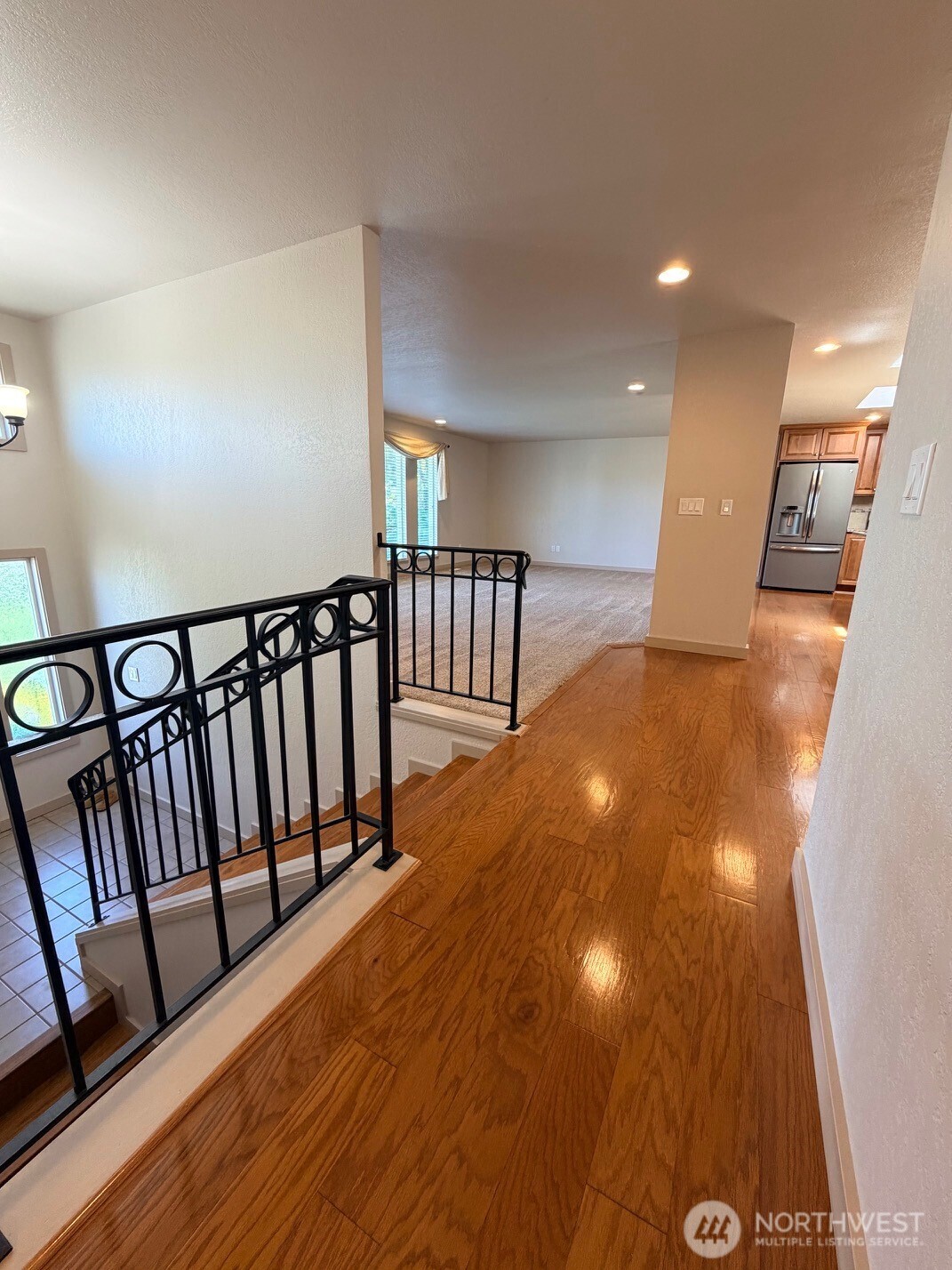 7909 Englewood Crest Drive Property Photo 4