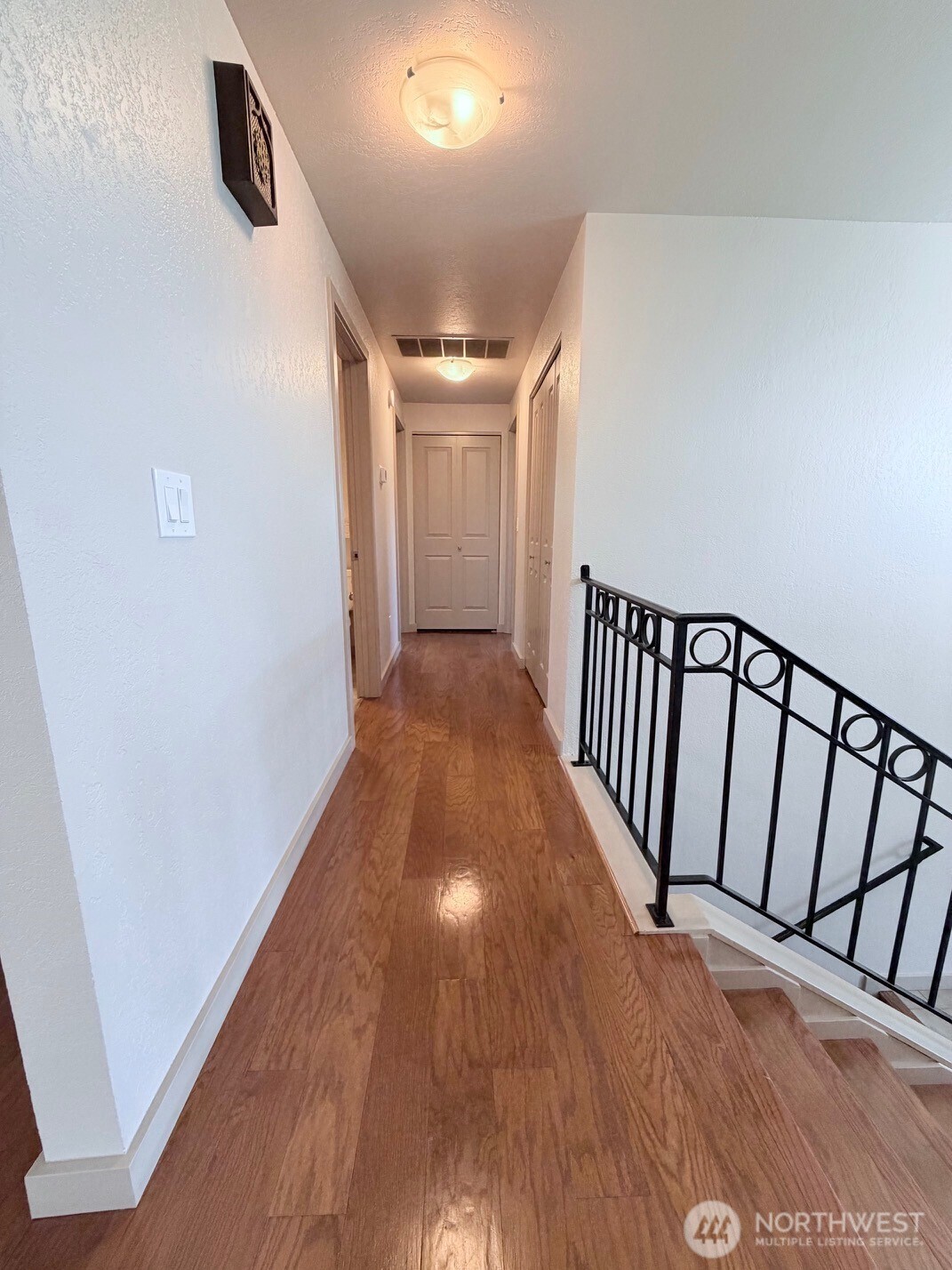7909 Englewood Crest Drive Property Photo 5