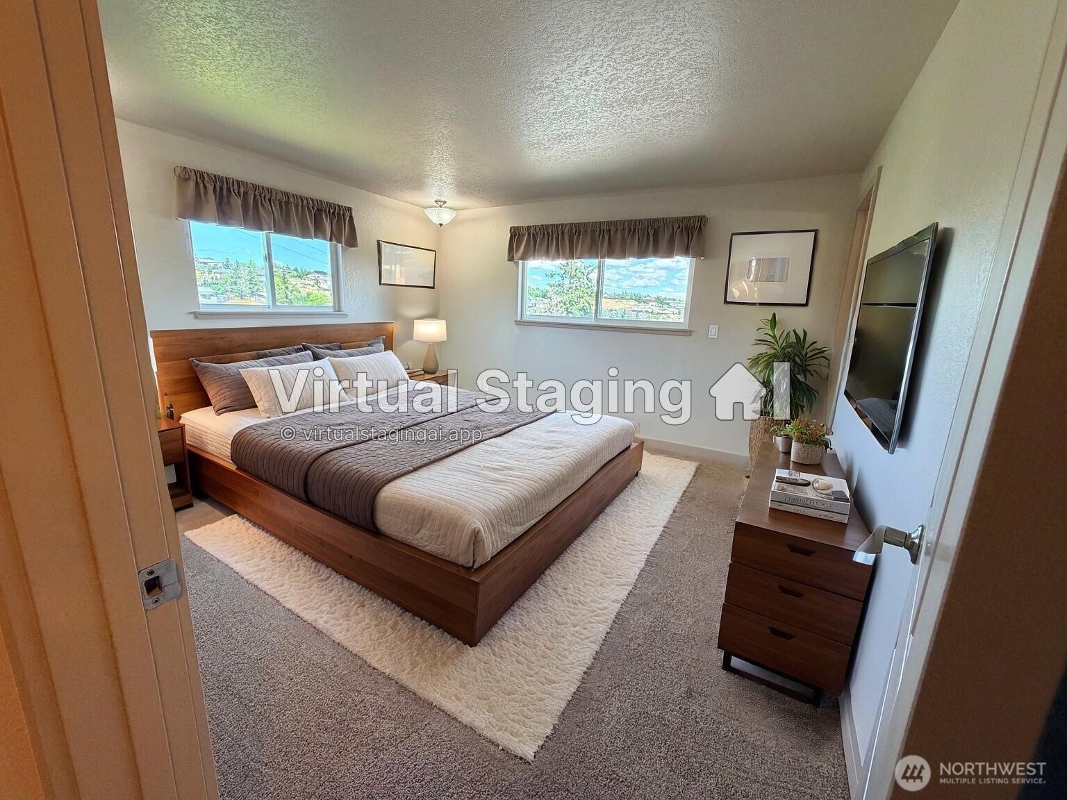 7909 Englewood Crest Drive Property Photo 6