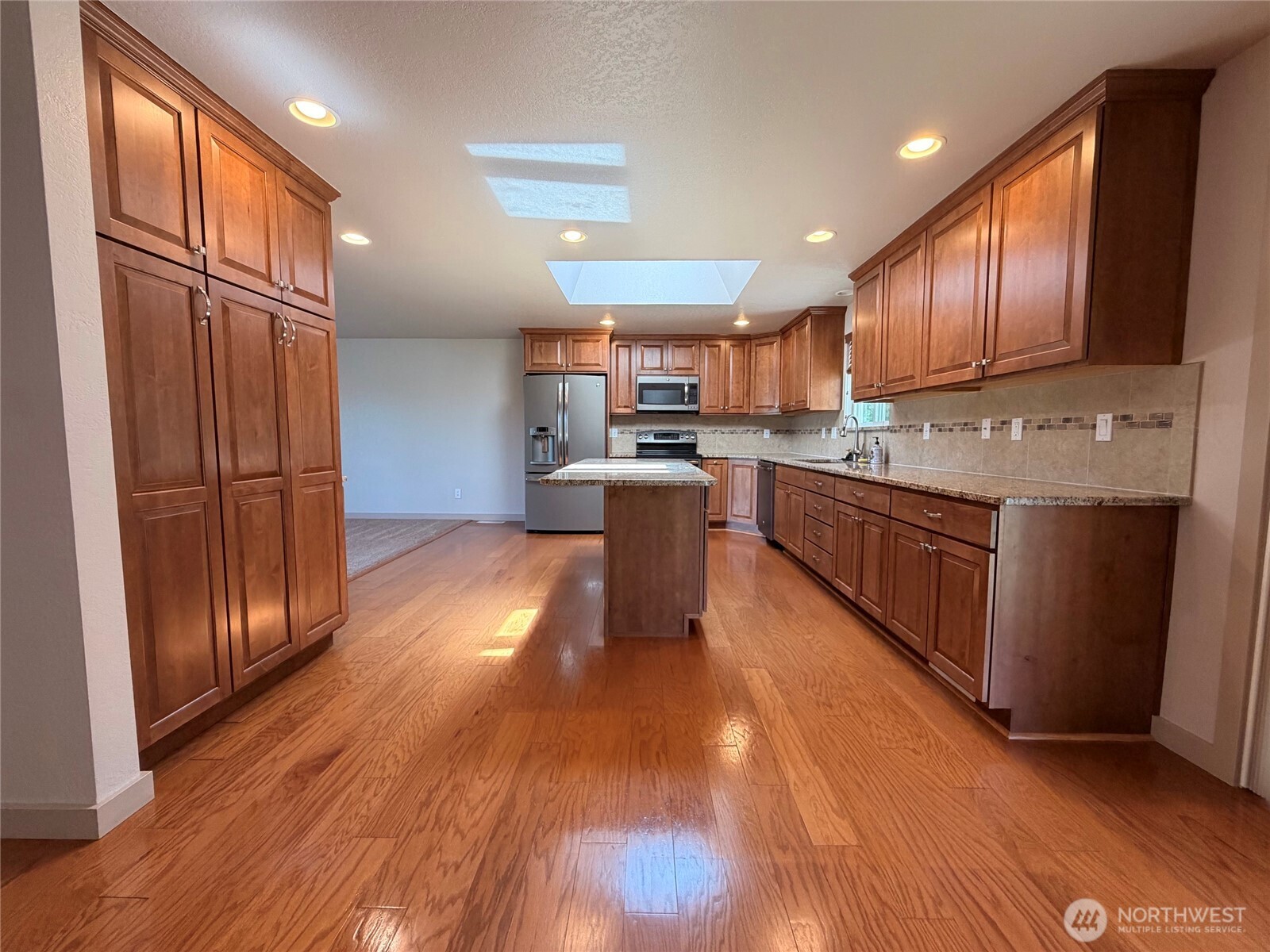 7909 Englewood Crest Drive Property Photo 19