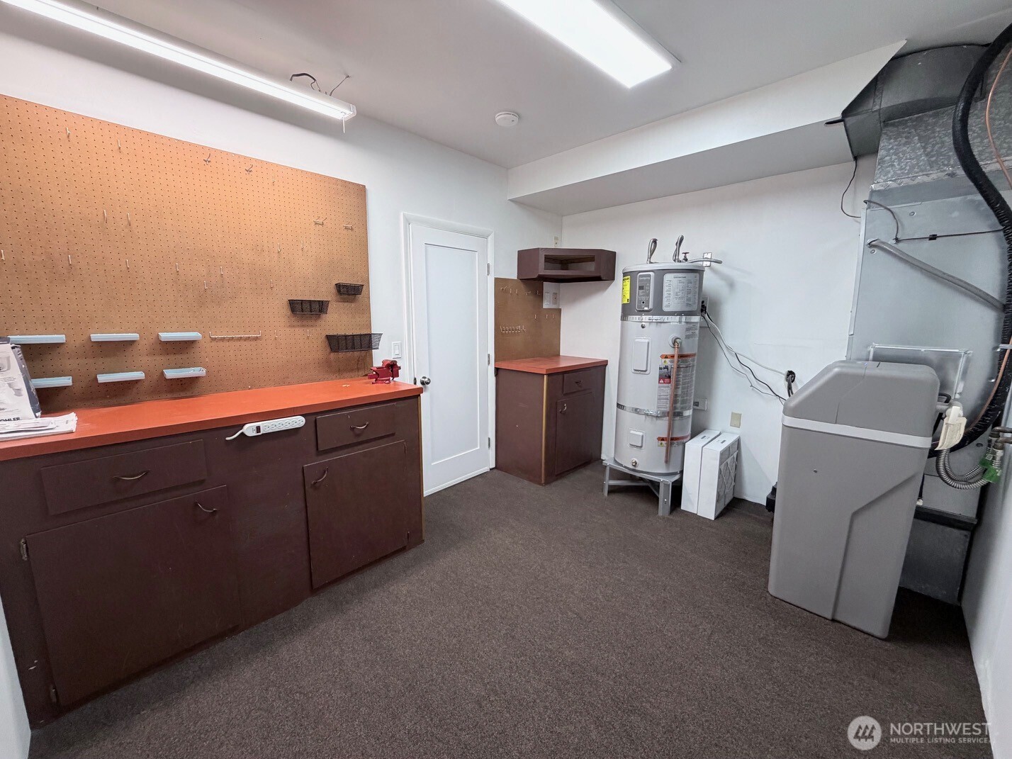 7909 Englewood Crest Drive Property Photo 32