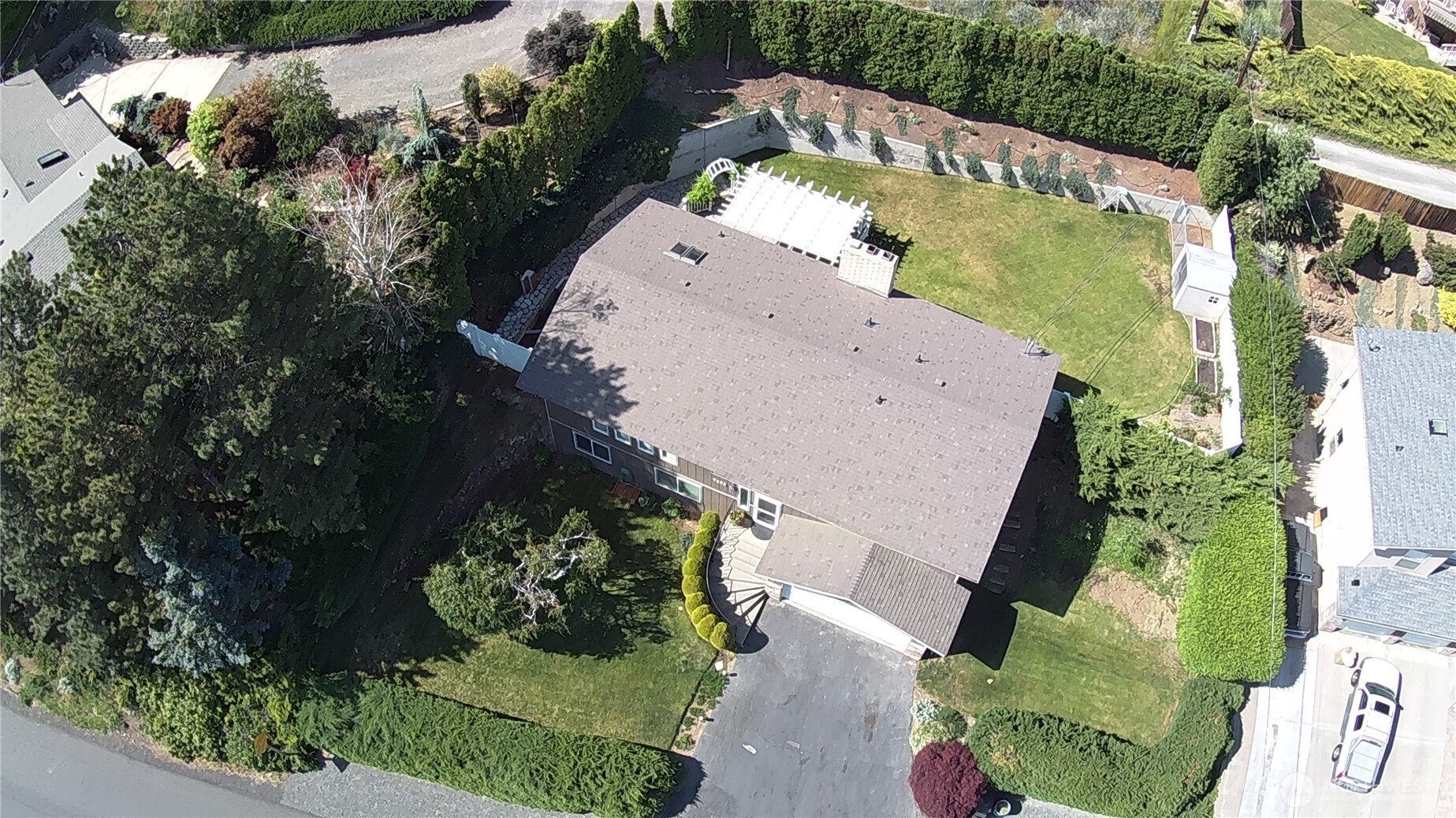 7909 Englewood Crest Drive Property Photo 37
