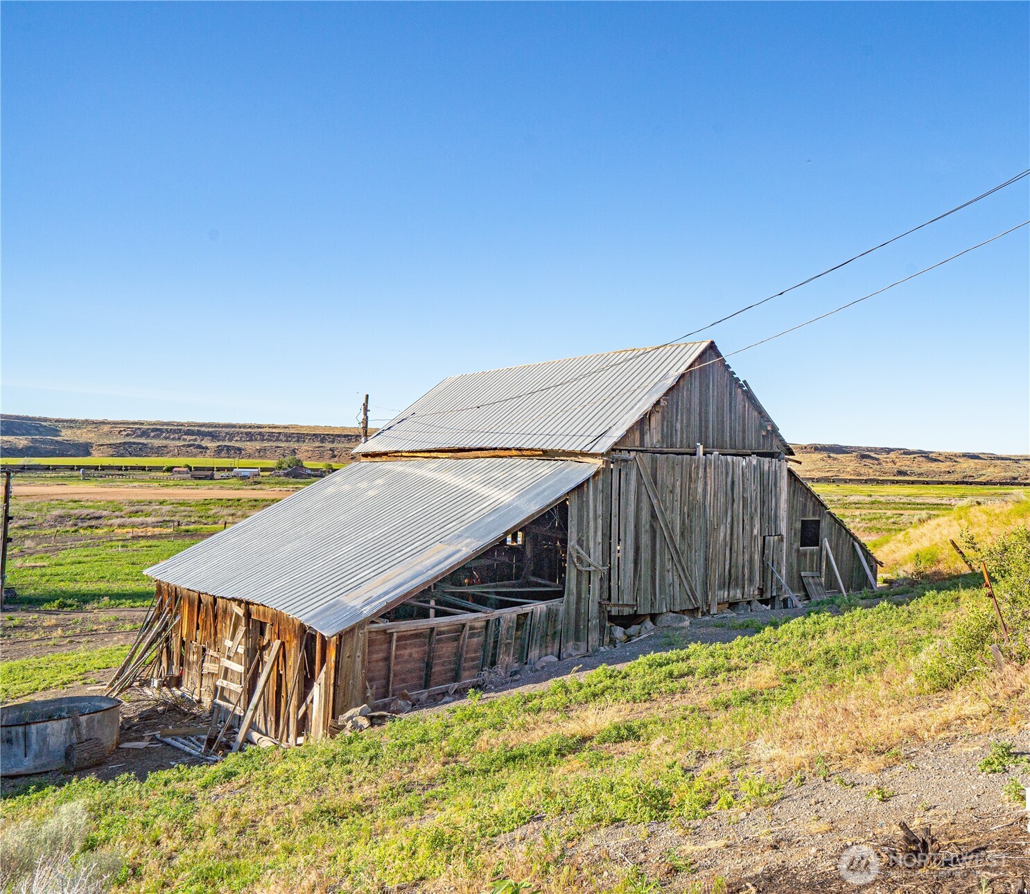 20548 Ne 22 Road Property Photo 6