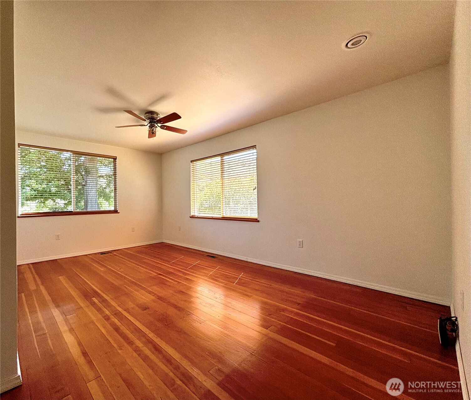 20548 Ne 22 Road Property Photo 10