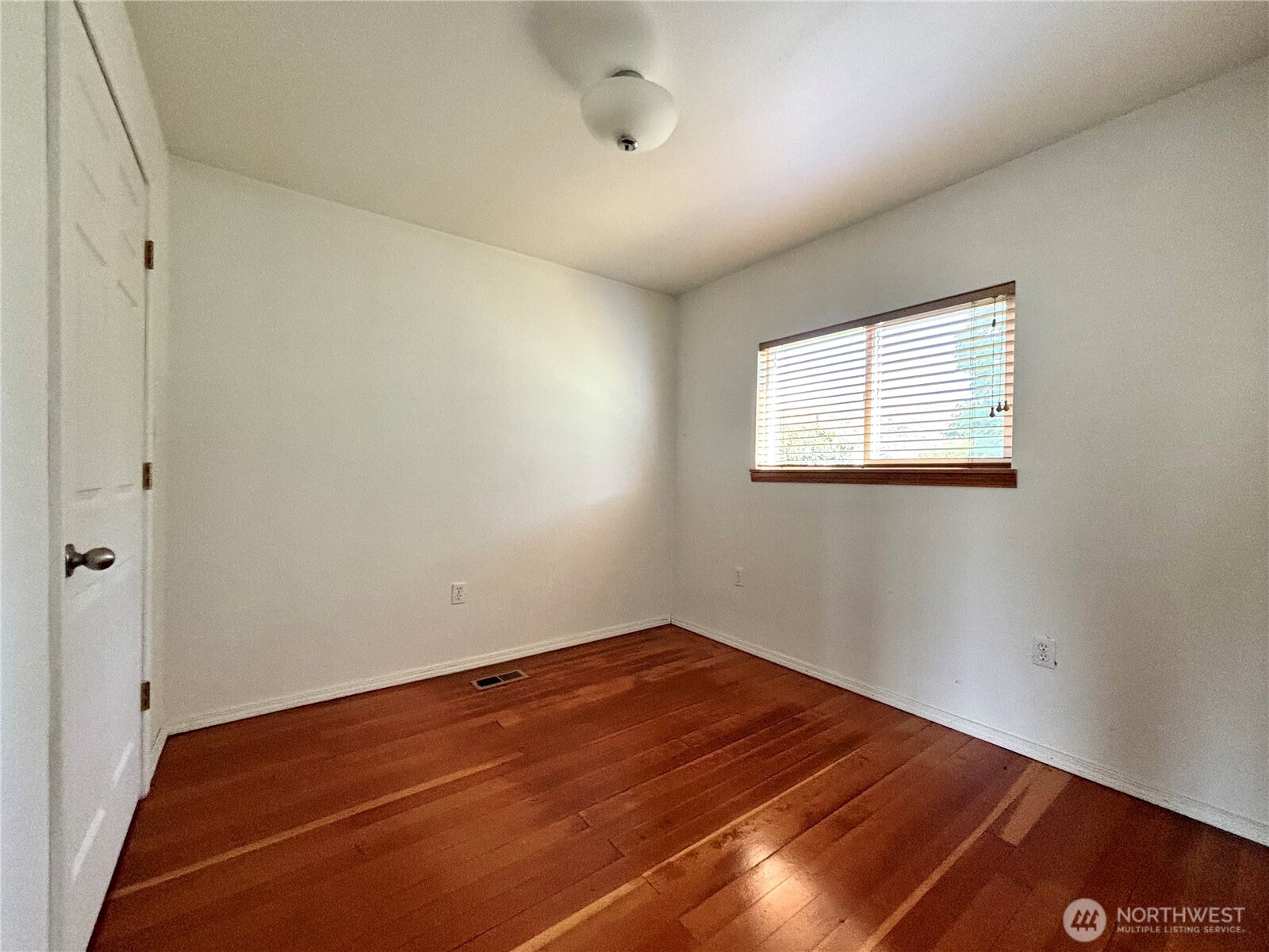 20548 Ne 22 Road Property Photo 12