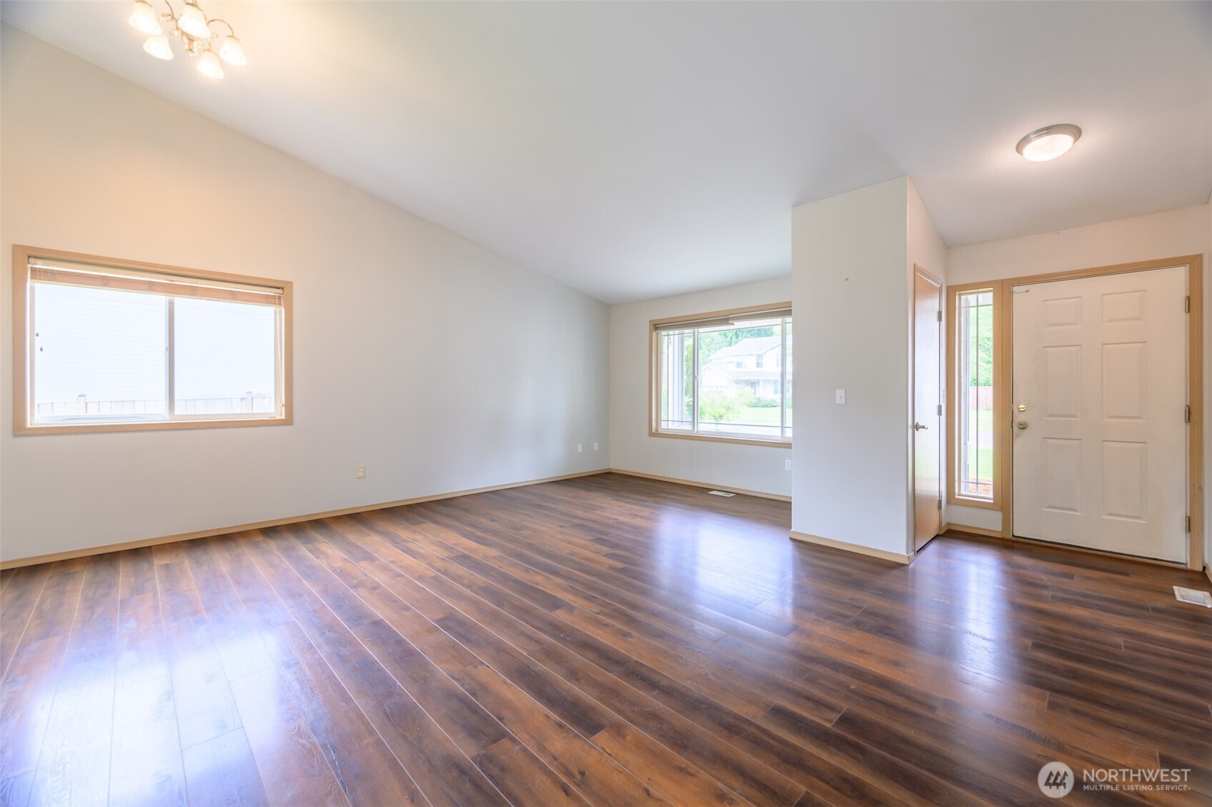 10504 248th Street Ct Property Photo 4