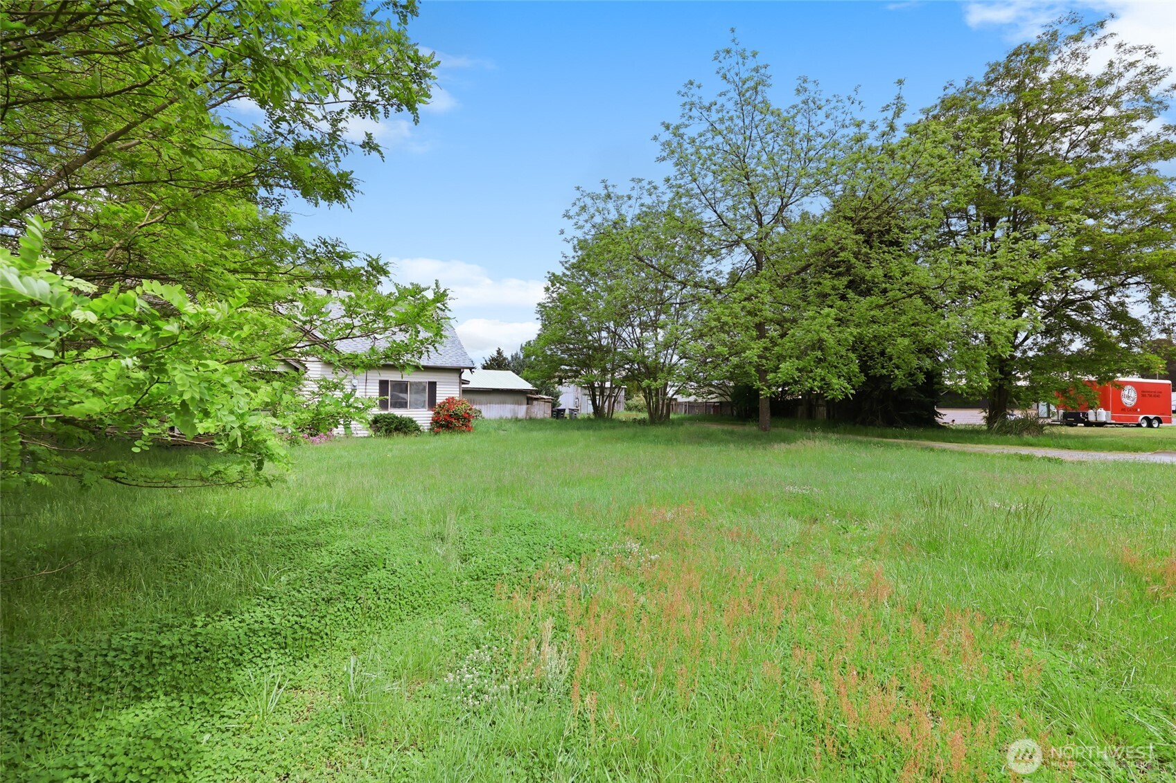 1512 Yelm Avenue Property Photo 2