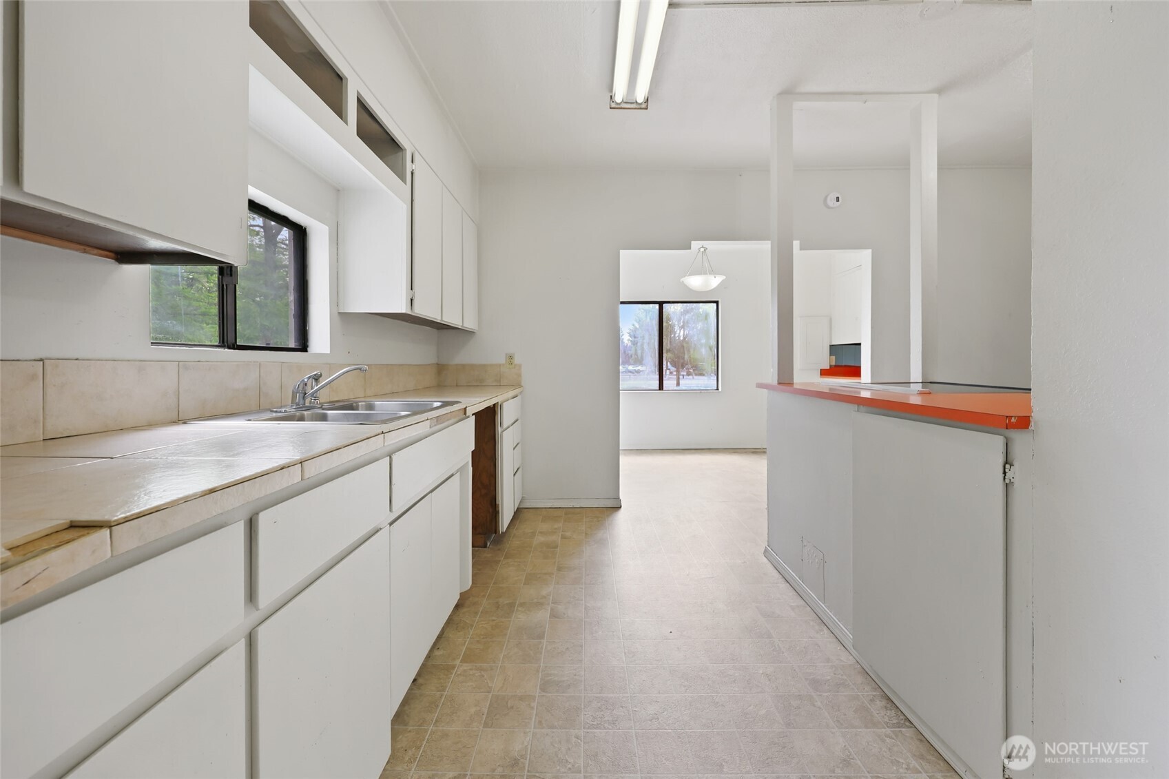 1512 Yelm Avenue Property Photo 6