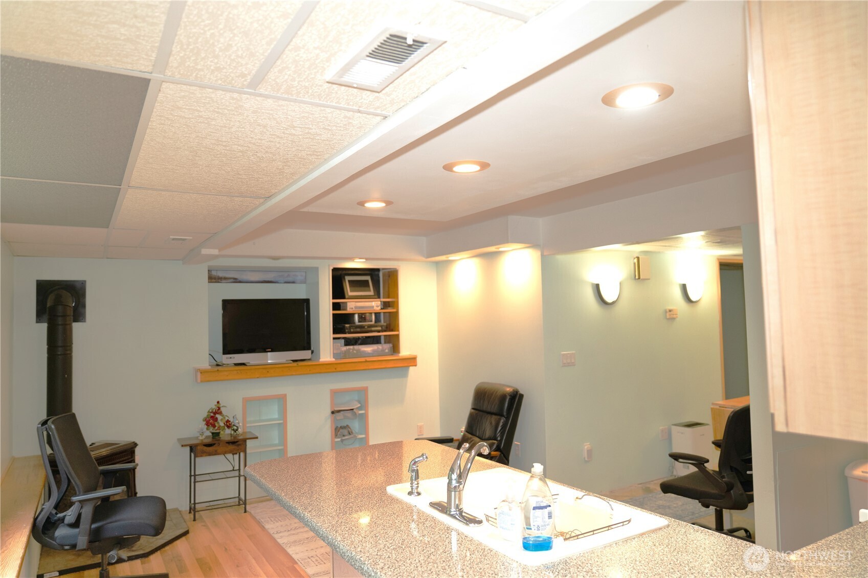 301 W Alder Drive Property Photo 10