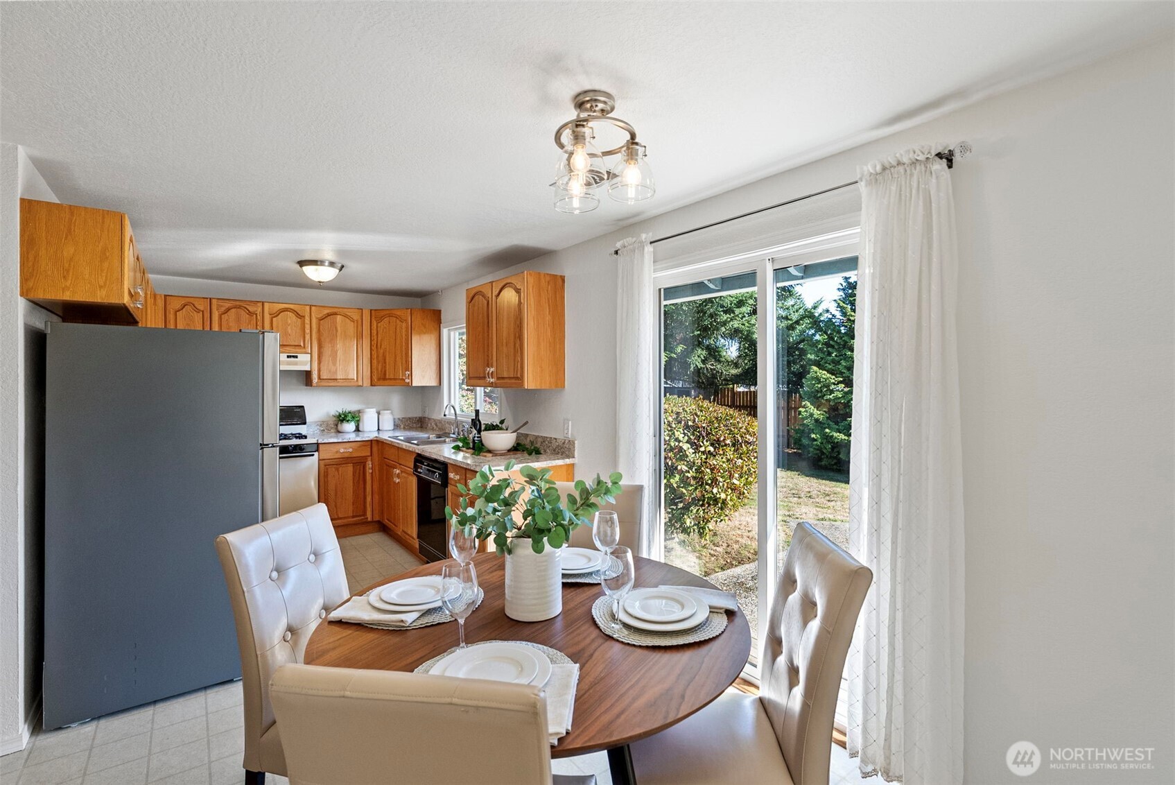16812 123rd Avenue Property Photo 6