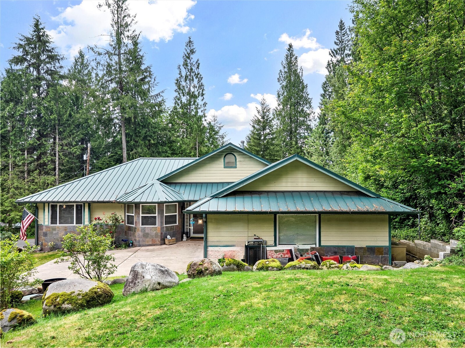 711 S Tulloch Road Property Photo 1
