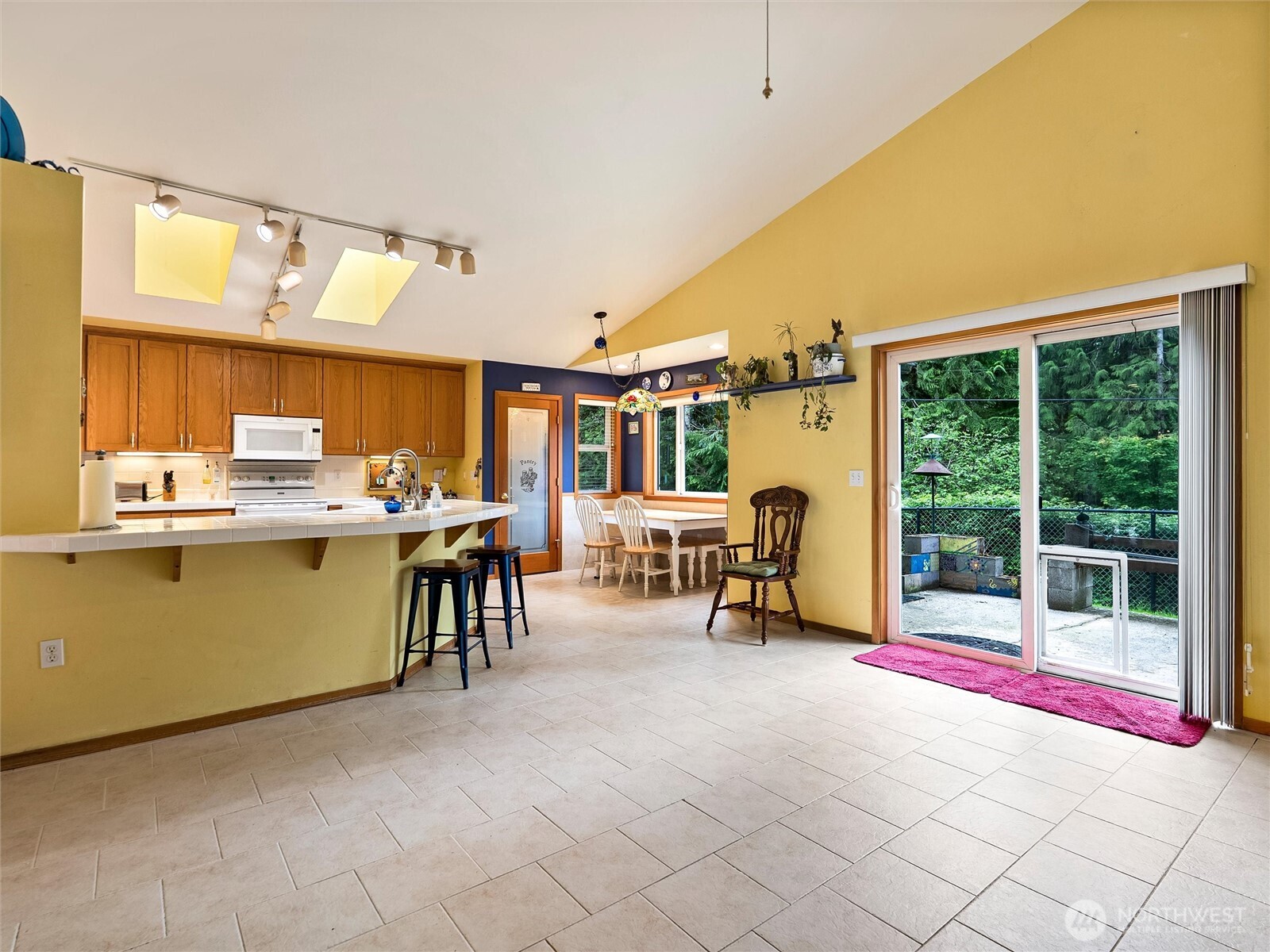 711 S Tulloch Road Property Photo 6