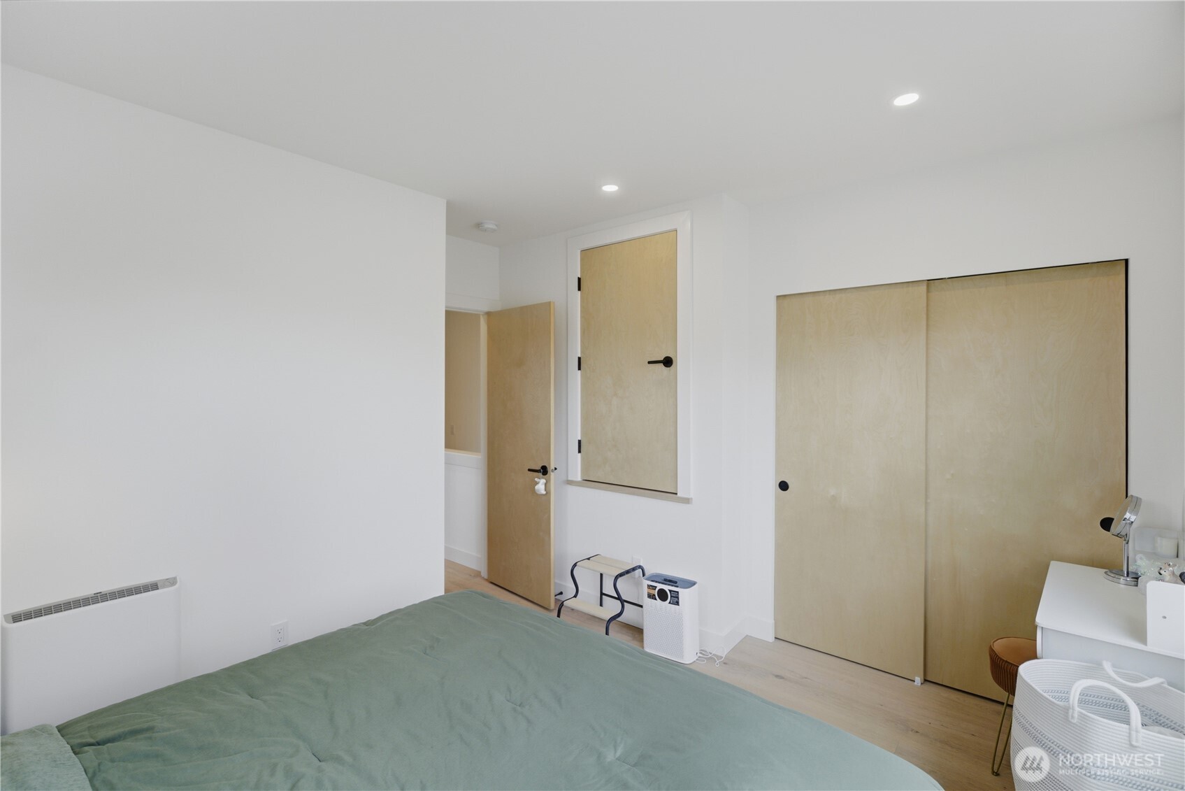918 N 100th Street B Property Photo 21