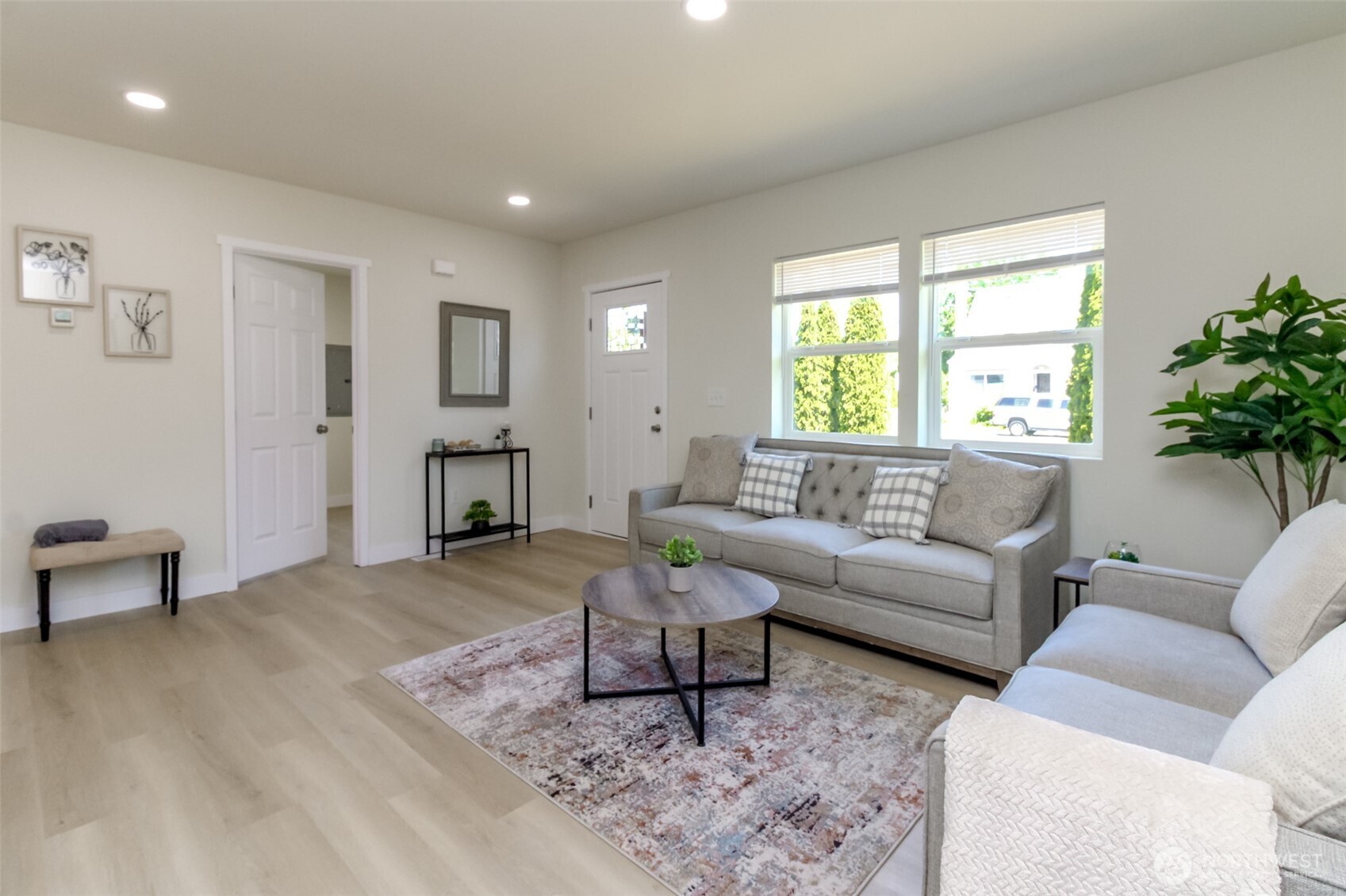 103 M Street Property Photo 3
