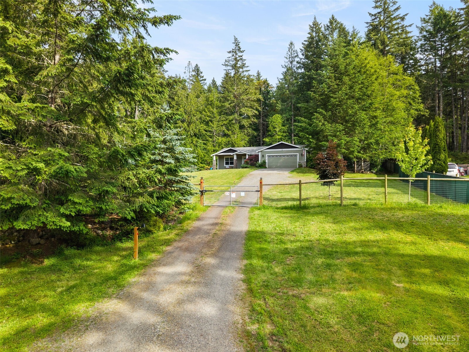 9818 138th Avenue Property Photo 1