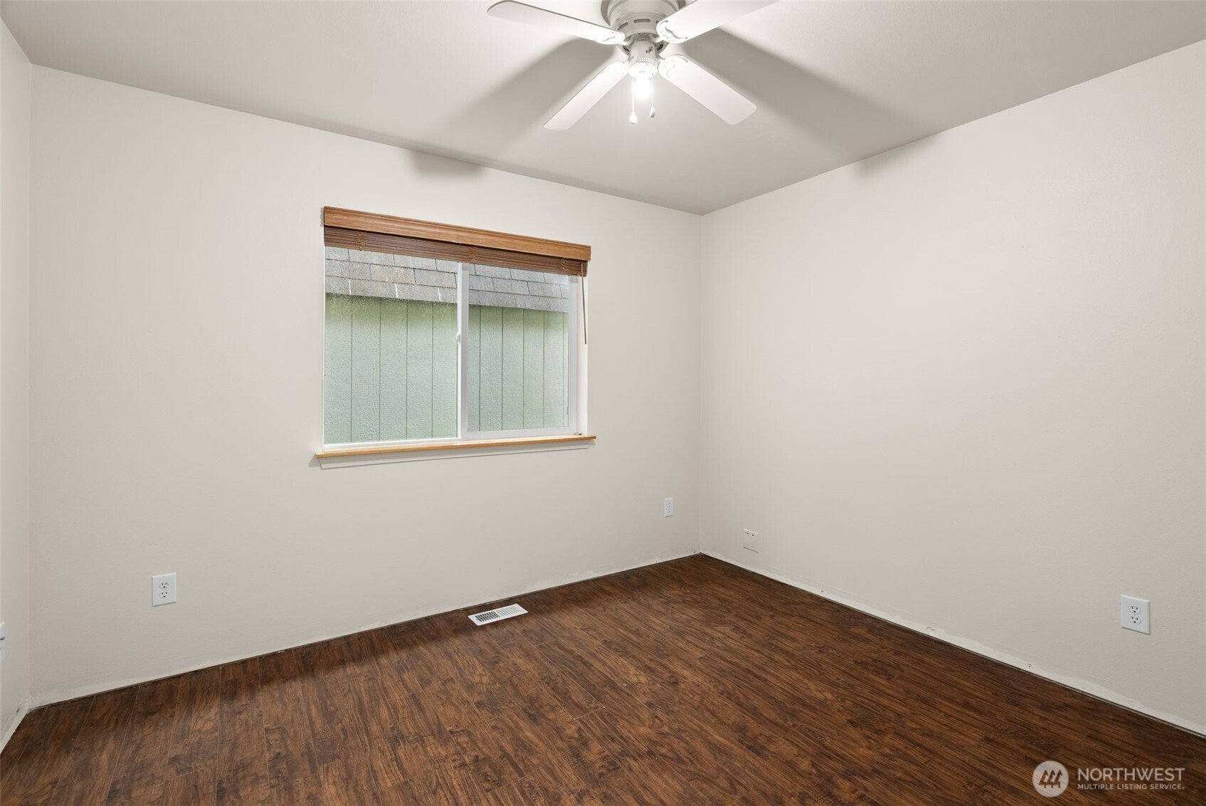 9818 138th Avenue Property Photo 27