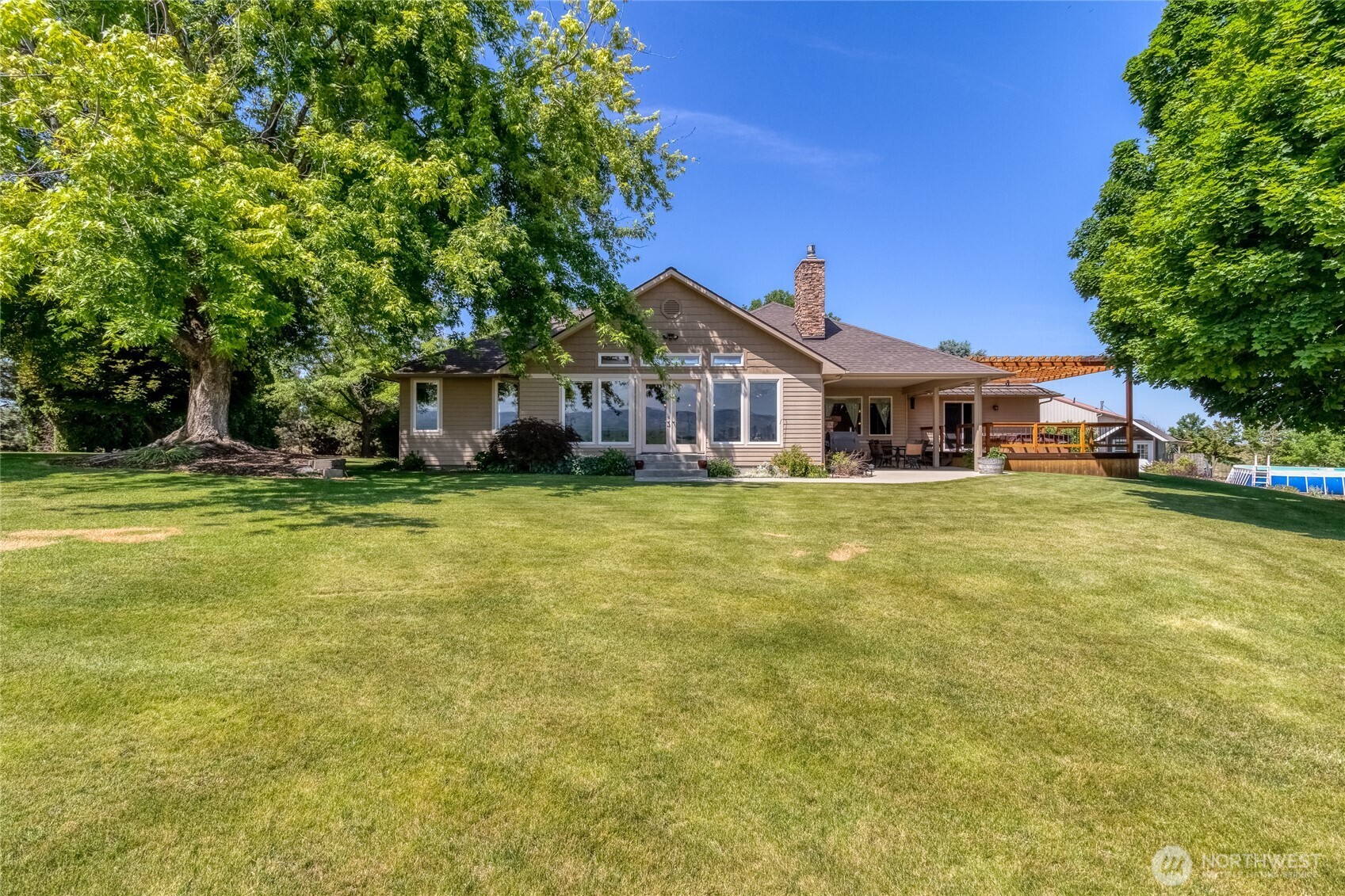 4673 Larson Road Property Photo 1