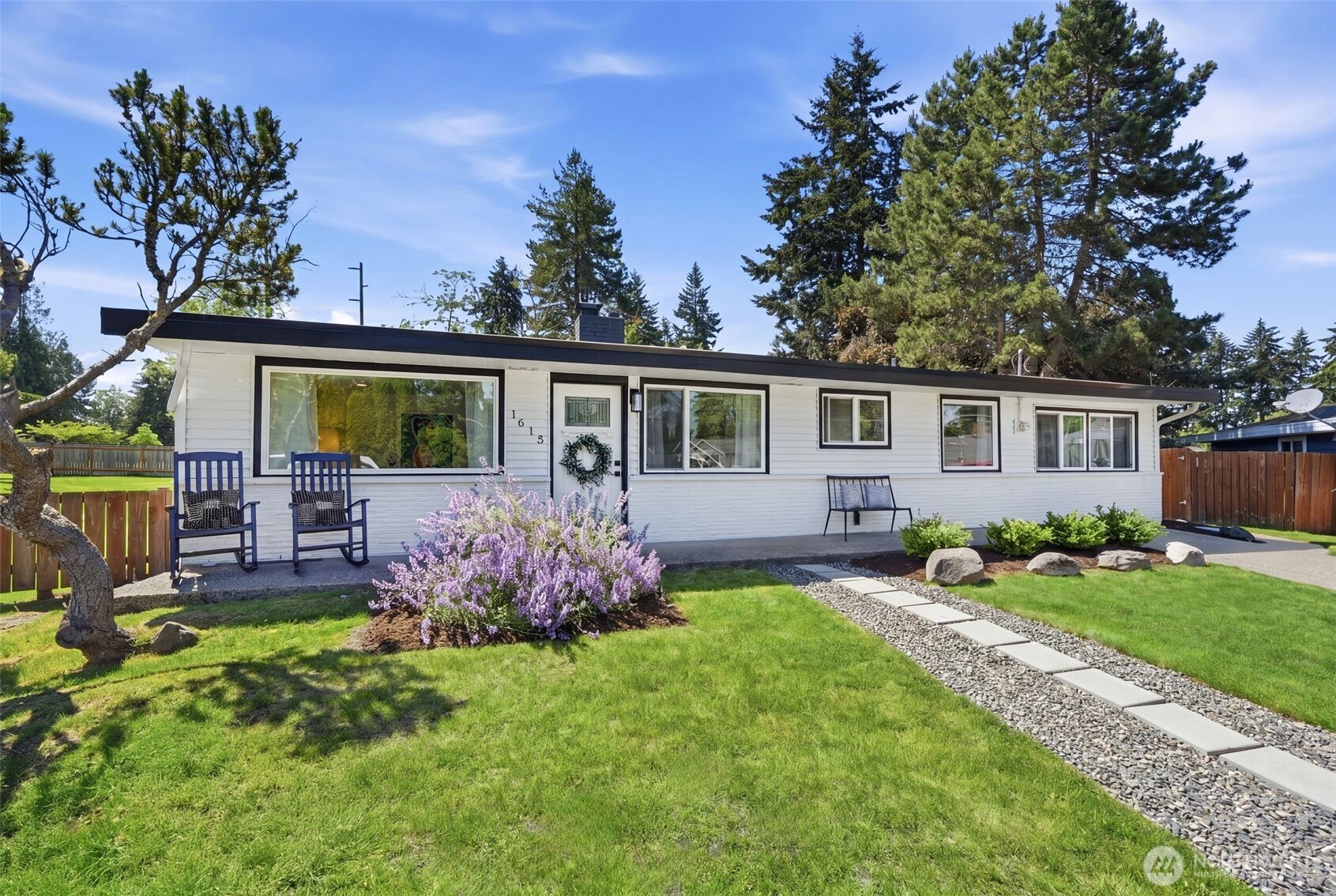 1615 N 196th Place Property Photo 1