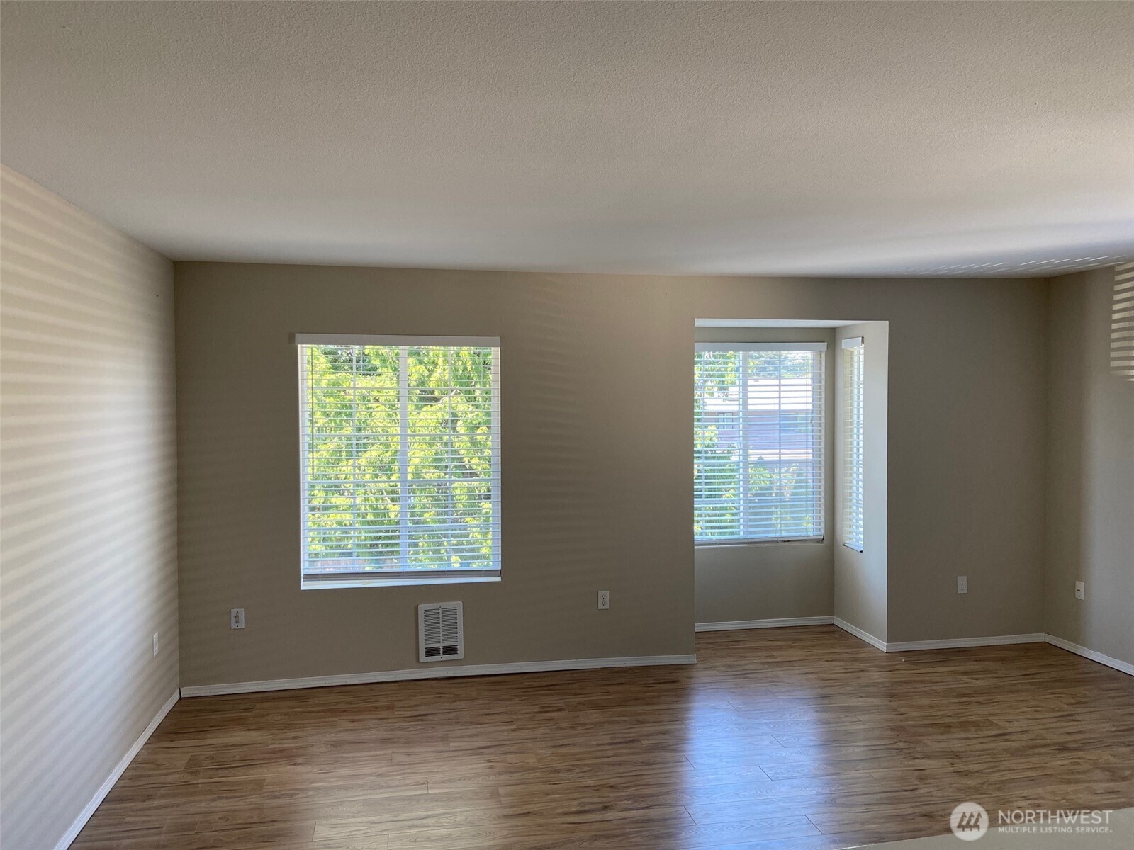 9312 4th Avenue A & B Property Photo 10