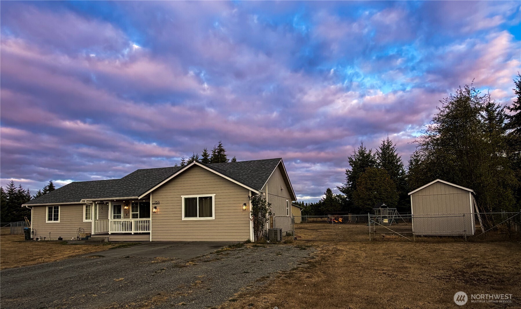 7824 196th Lane Property Photo 3