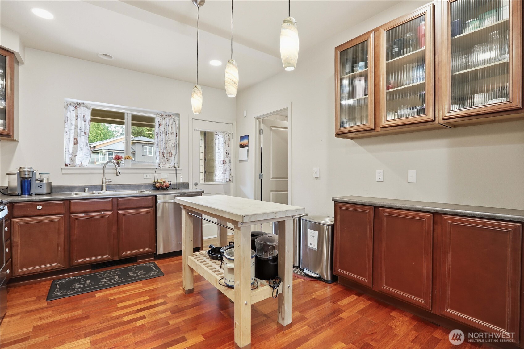 4812 Pointes Drive Property Photo 9