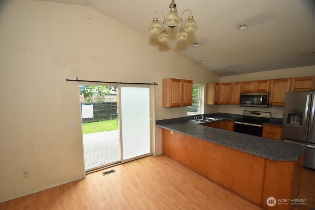 6165 Ash Place Property Photo 5