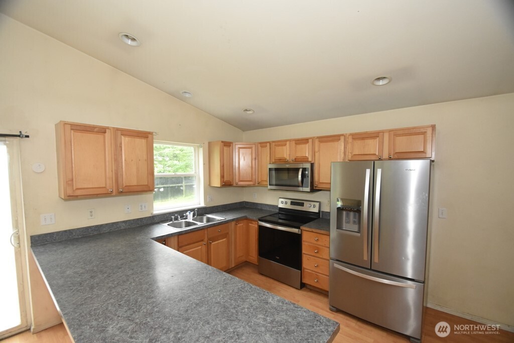 6165 Ash Place Property Photo 6