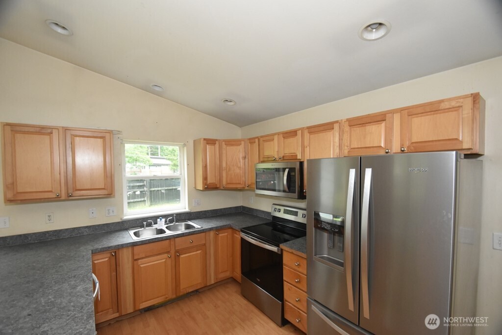 6165 Ash Place Property Photo 7