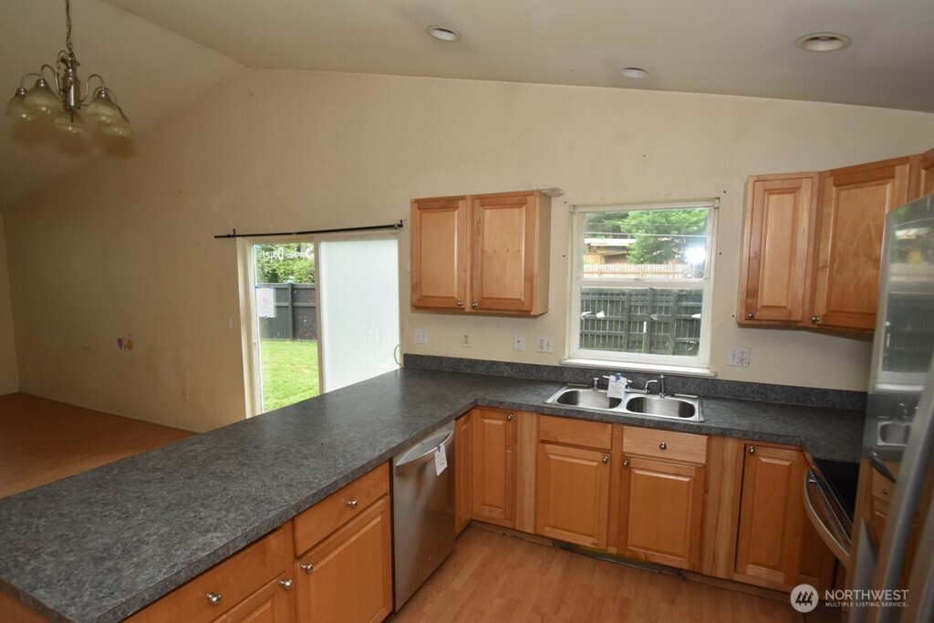 6165 Ash Place Property Photo 8