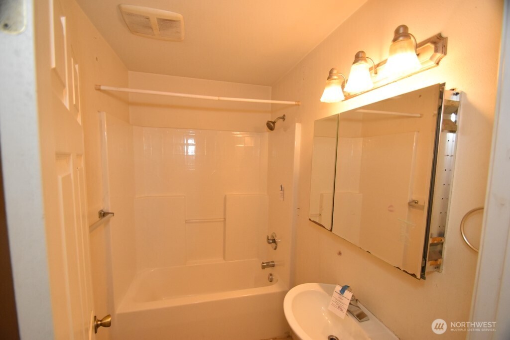6165 Ash Place Property Photo 12